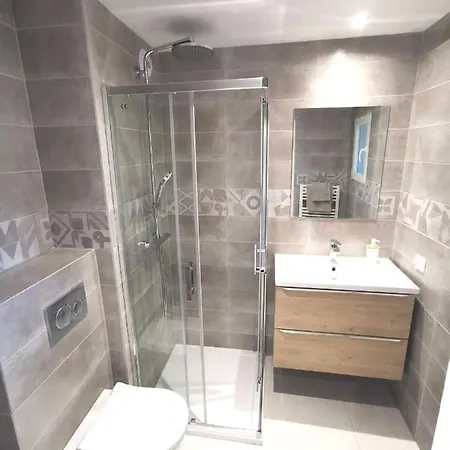 아파트 Superbe Avec Piscine Et Stationnement 생트막시메